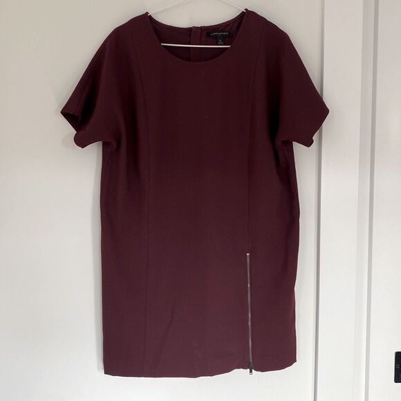 Banana Republic Dresses & Skirts - Banana Republic Burgundy Shift Dress